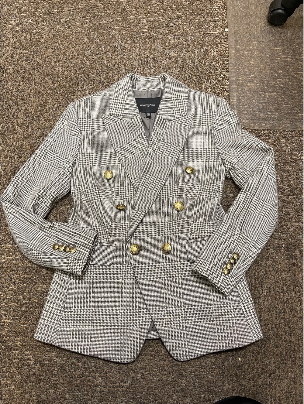 Banana Republic Women's Double-Breasted Plaid Blazer with Br - Picture 3 of 8